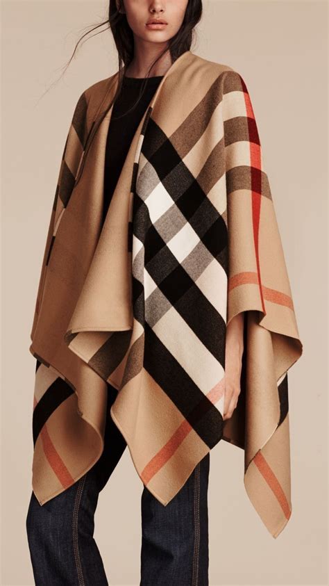 poncho damen burberry|how to wear Burberry poncho.